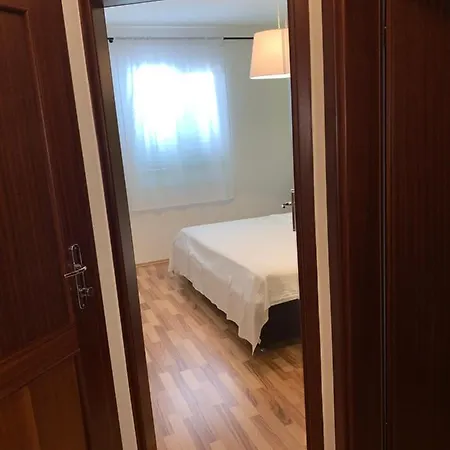 Laura Apartament Šimuni